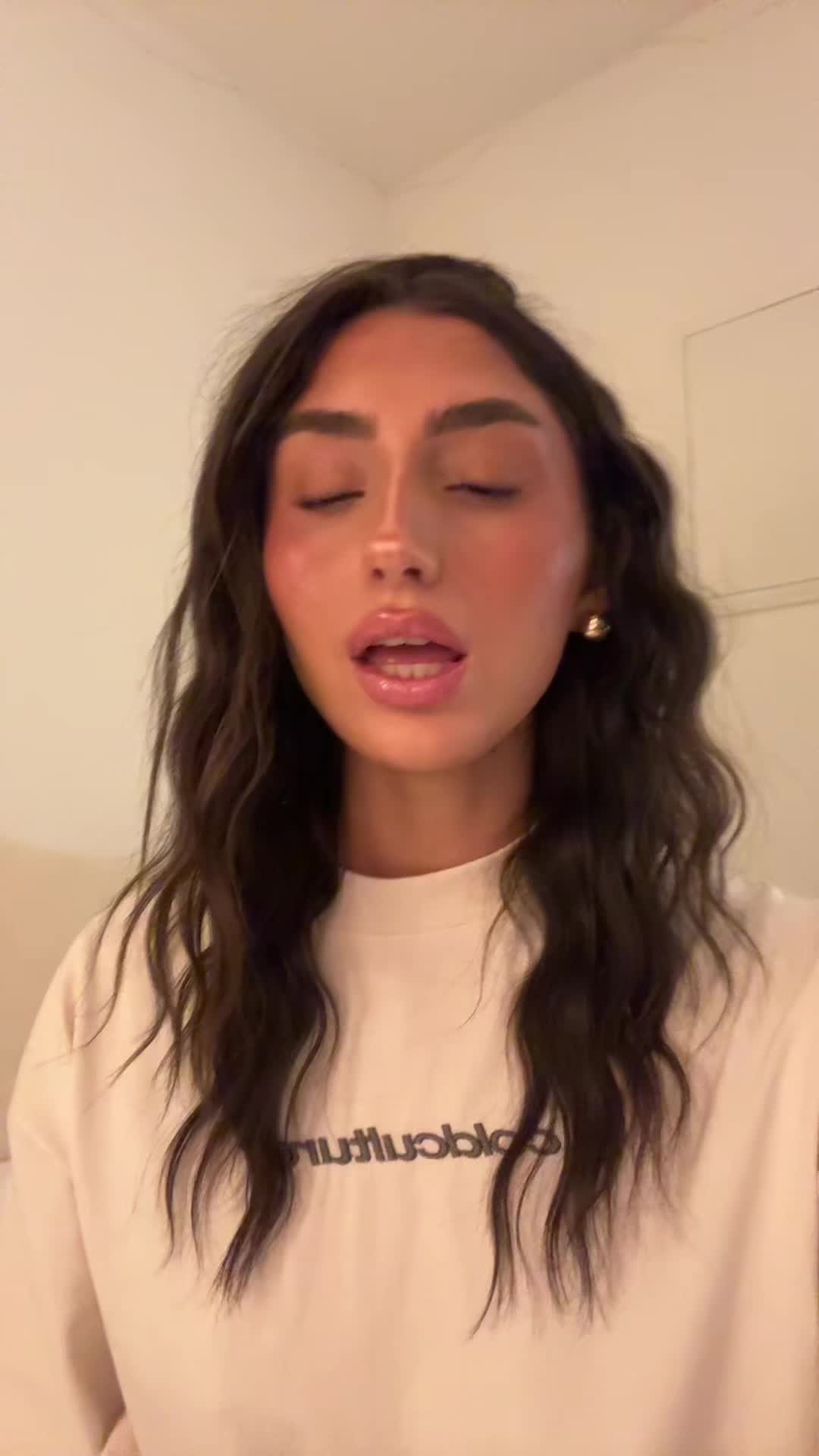 @⠀
