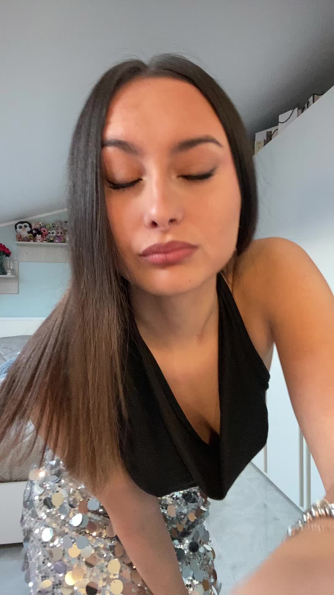 @ℓ&upsilon;🌟