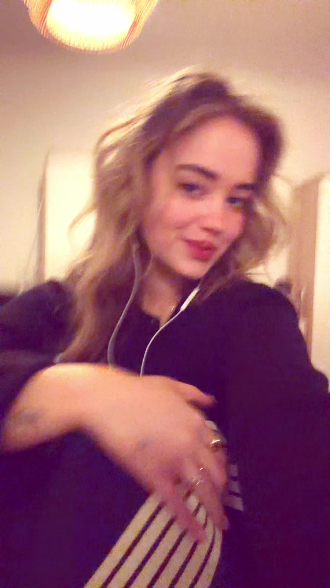 @anastasjaschaefer