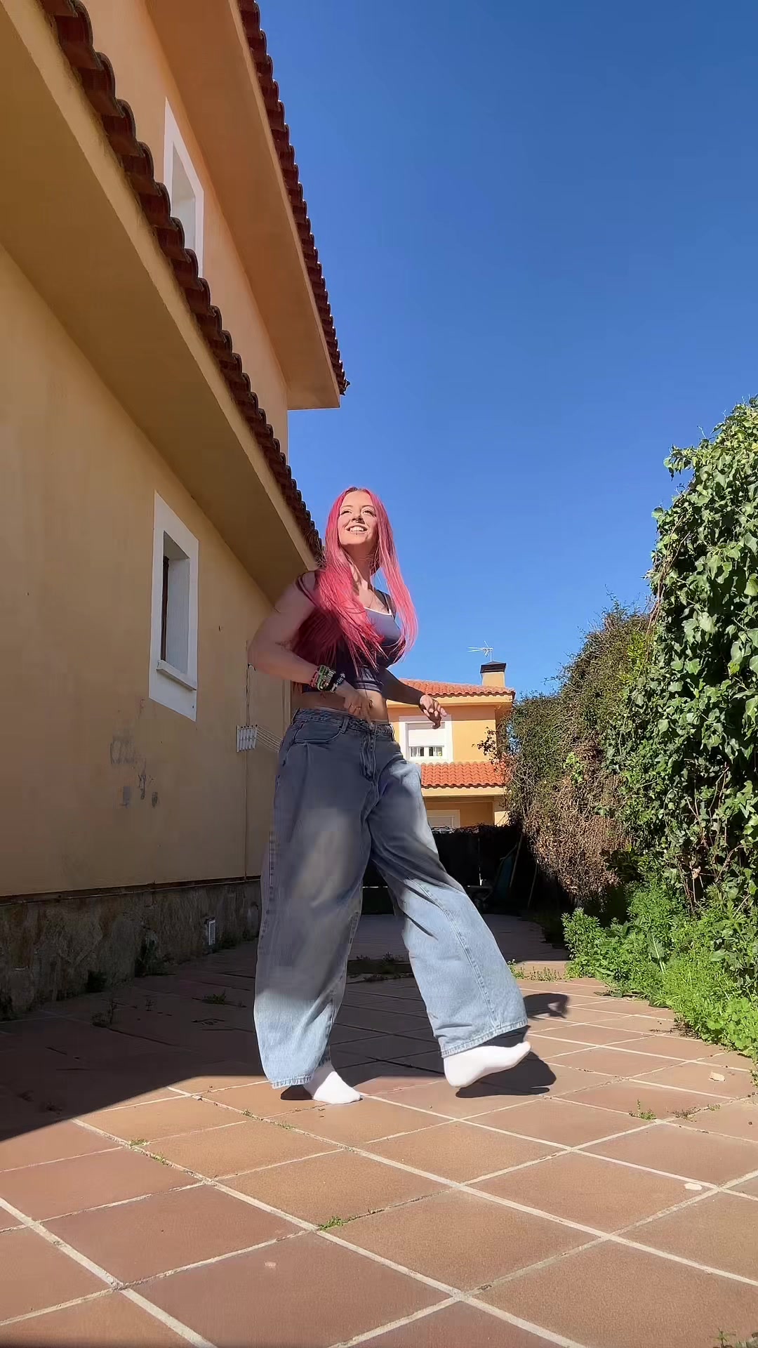 @𝔰𝔞𝔯𝔞🦋