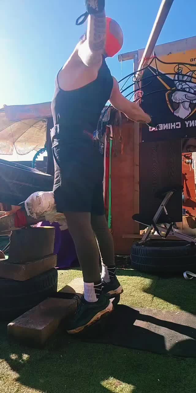 @Jhony - wolf alpha-fitness