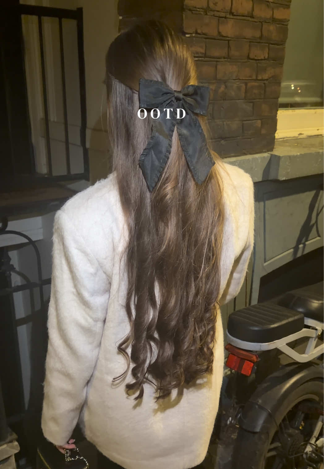 @𝐉𝐌 𝐠𝐥𝐨𝐰