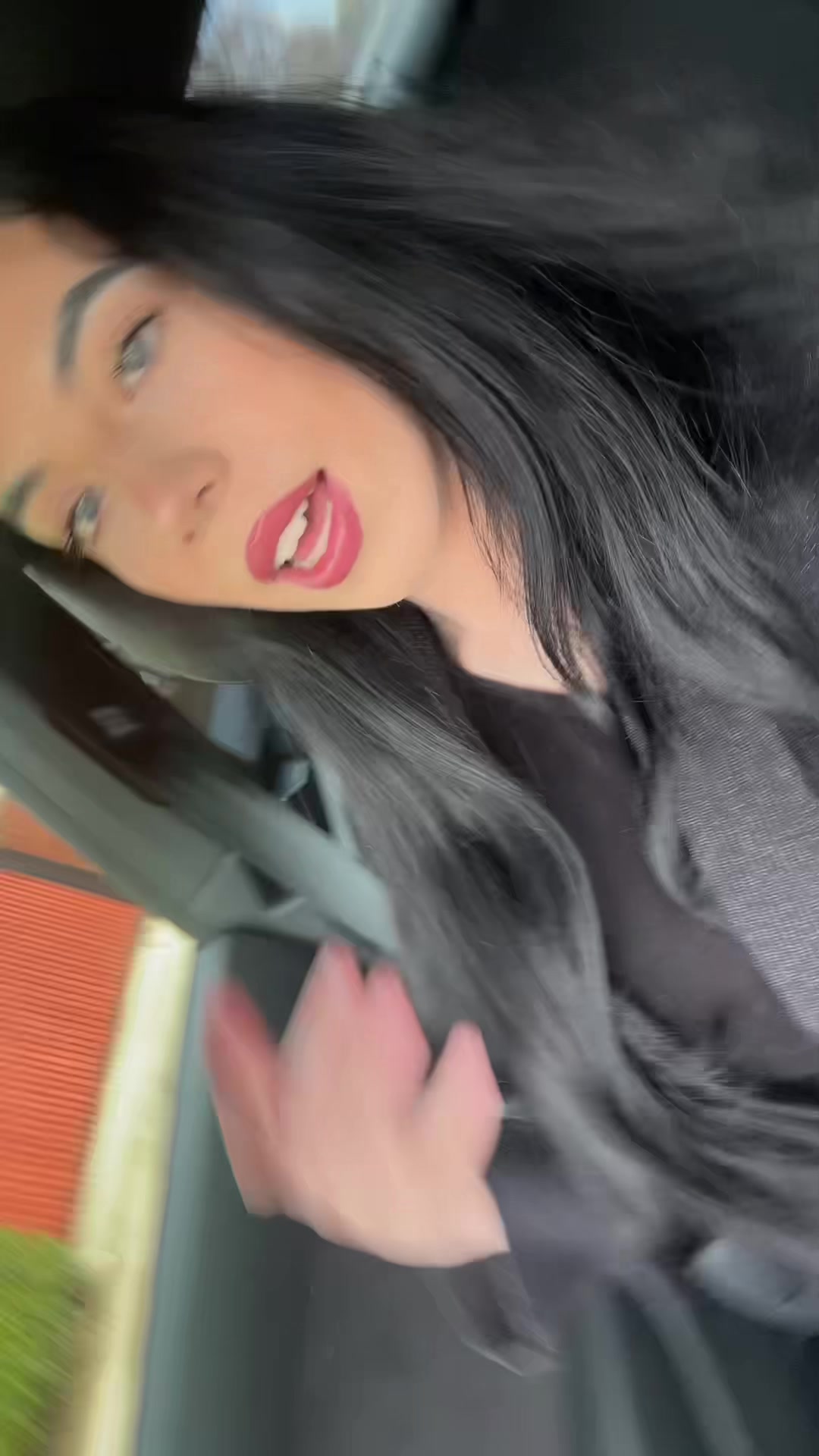 @Raluca🖤