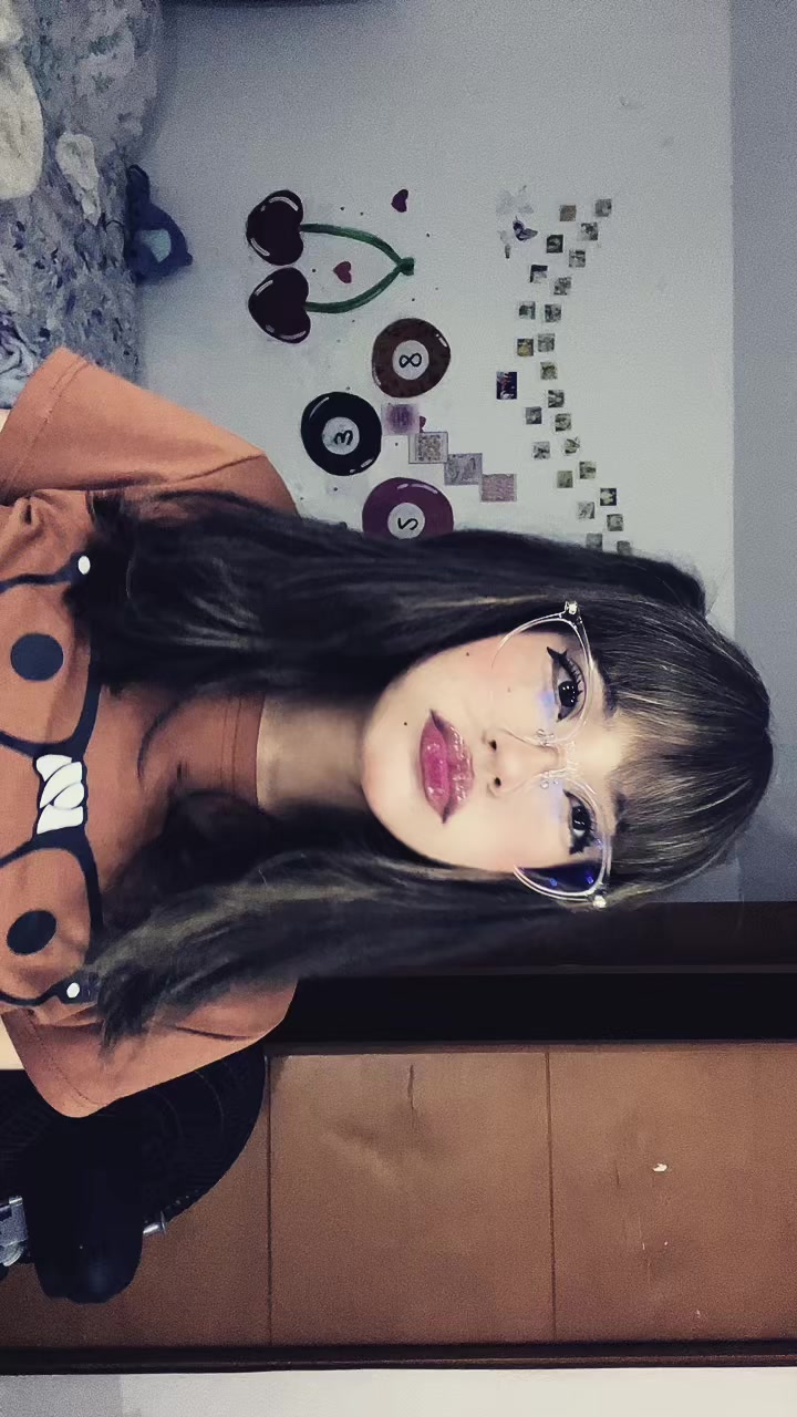@𝓜𝓸𝓷𝓪 !&iexcl;💁🏼&zwj;♀️