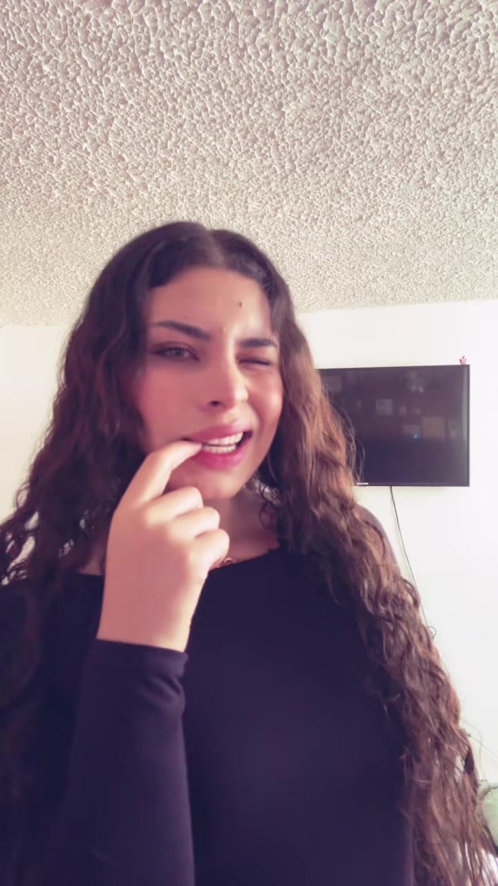@Angie🥀