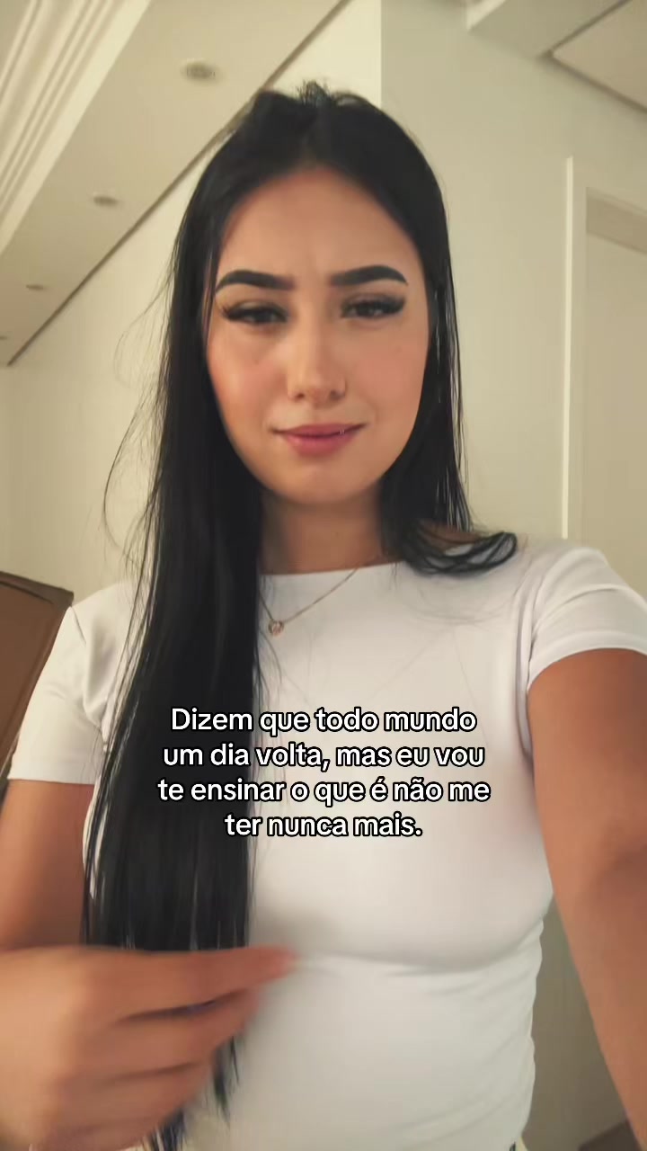 @Camilly Vitoria