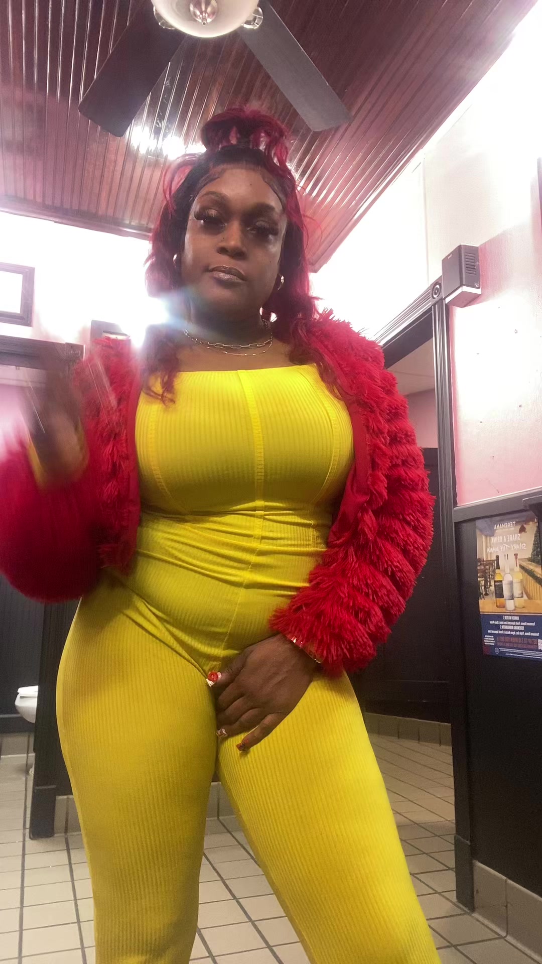 @nikkitia35