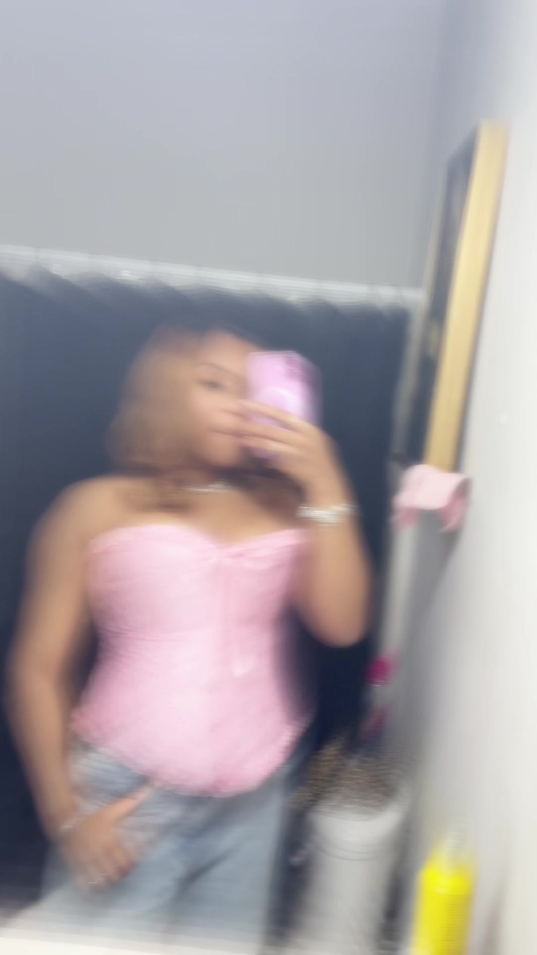 @kaylanisanai