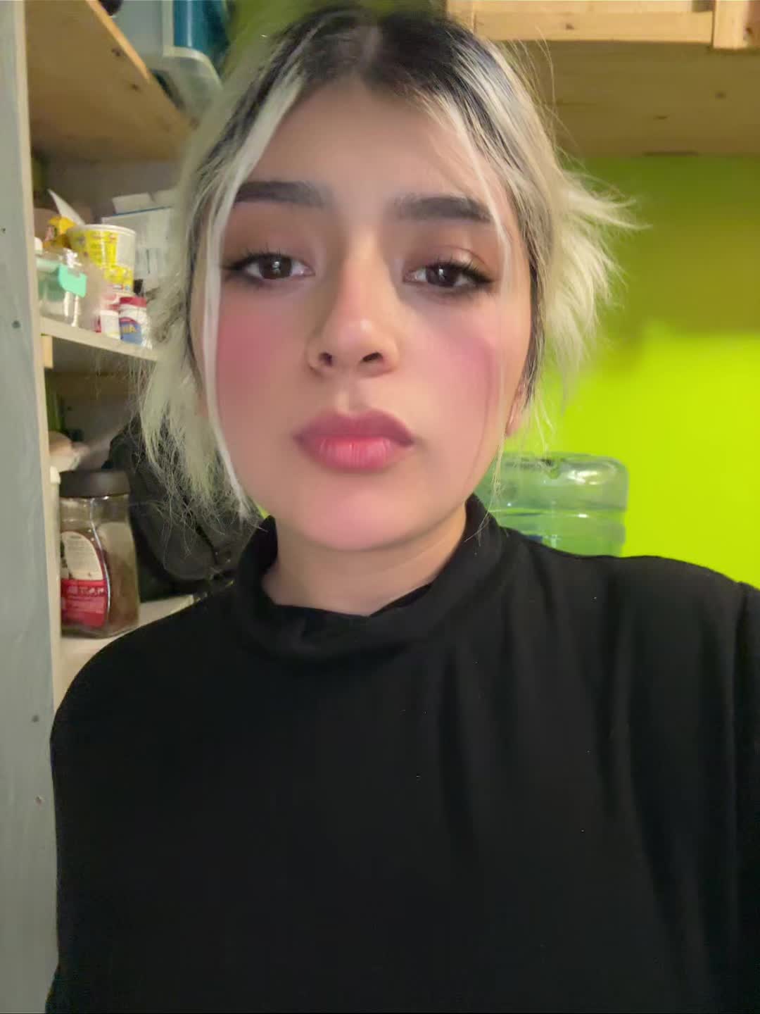 @Sindy Reyes🐉🖤