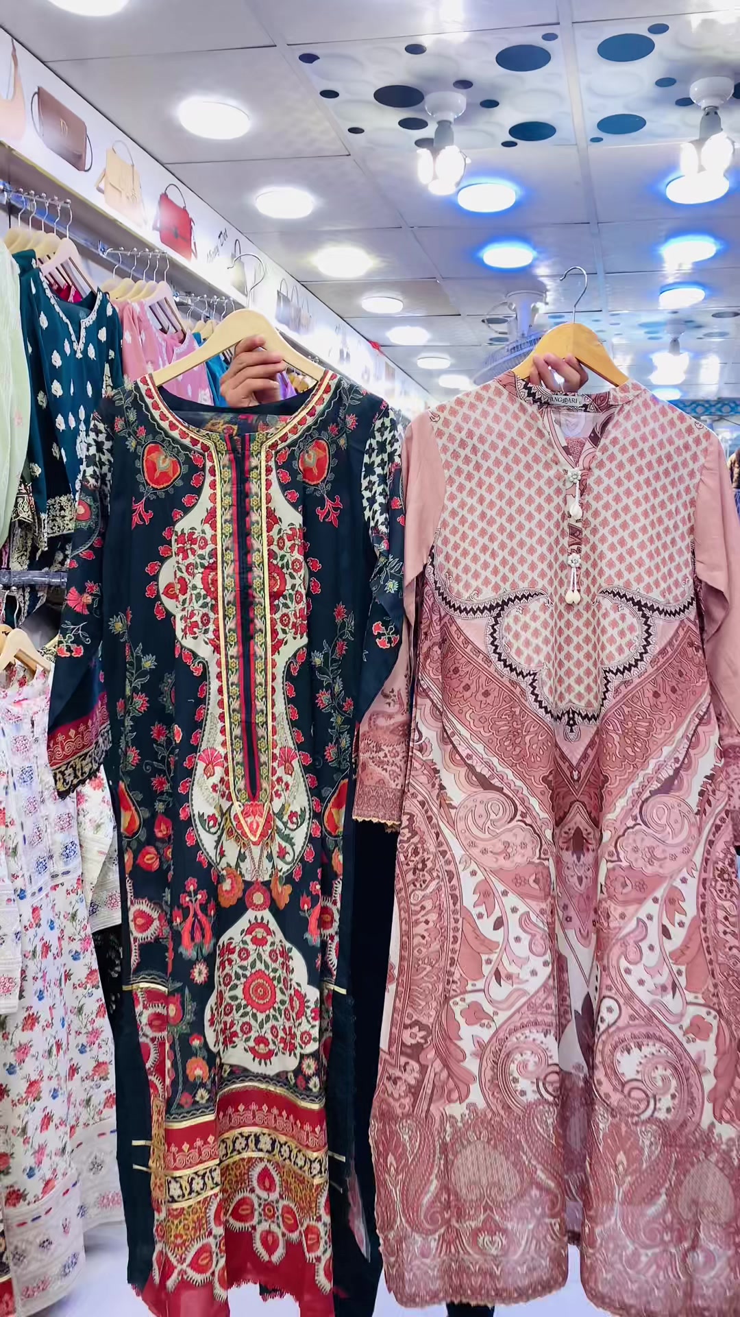 @Ladies Suits