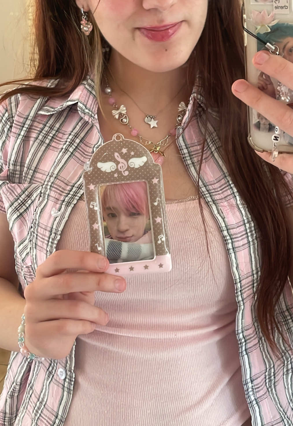 @leyley⁷ &sigmaf;(>‿<.)