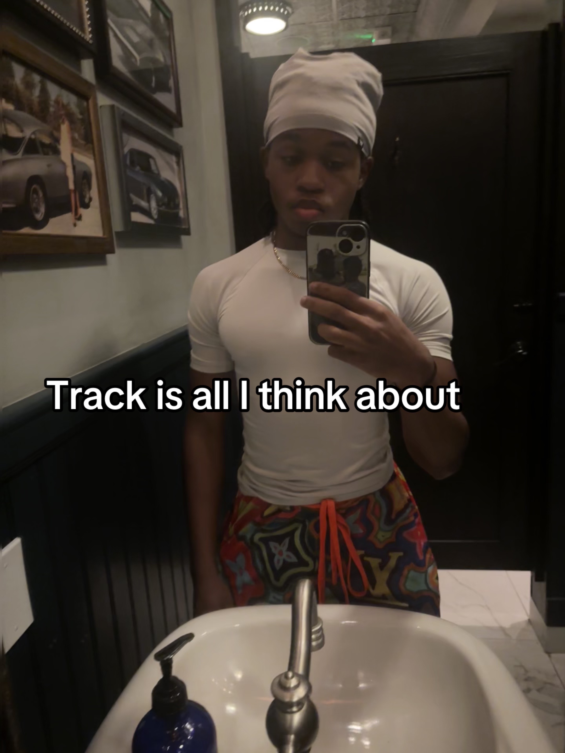 @⃟