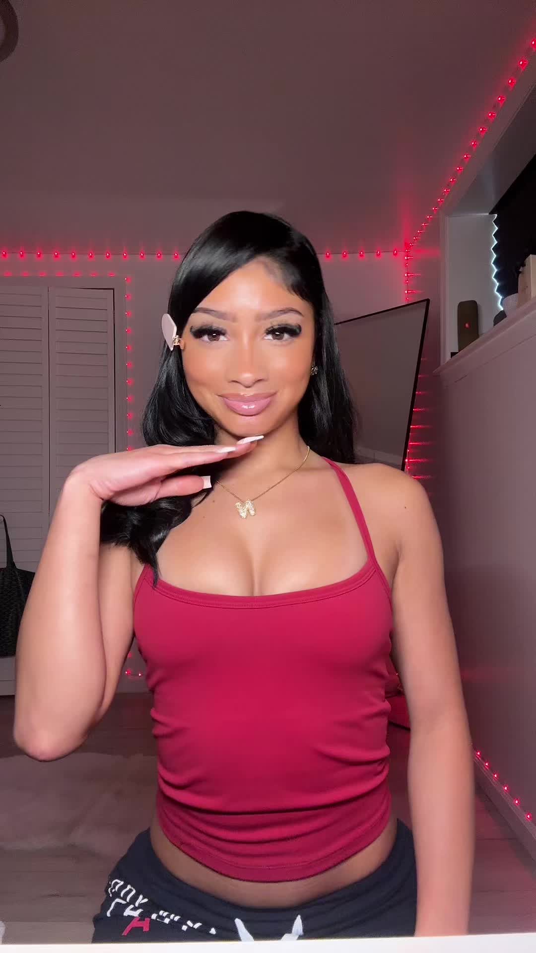 @nai✨