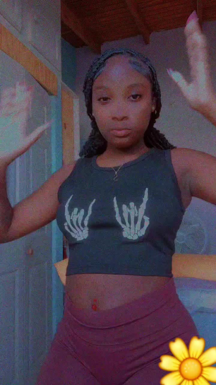 @𝓑𝓤𝓑𝓑𝓛𝓔𝓢🎀