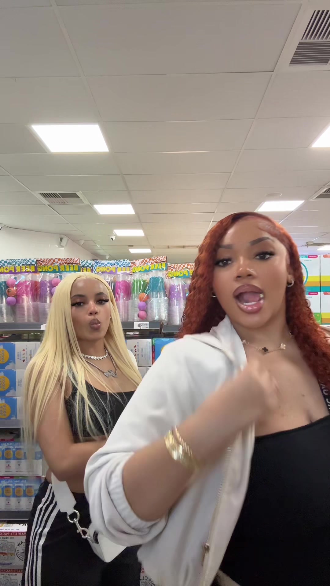 @monique