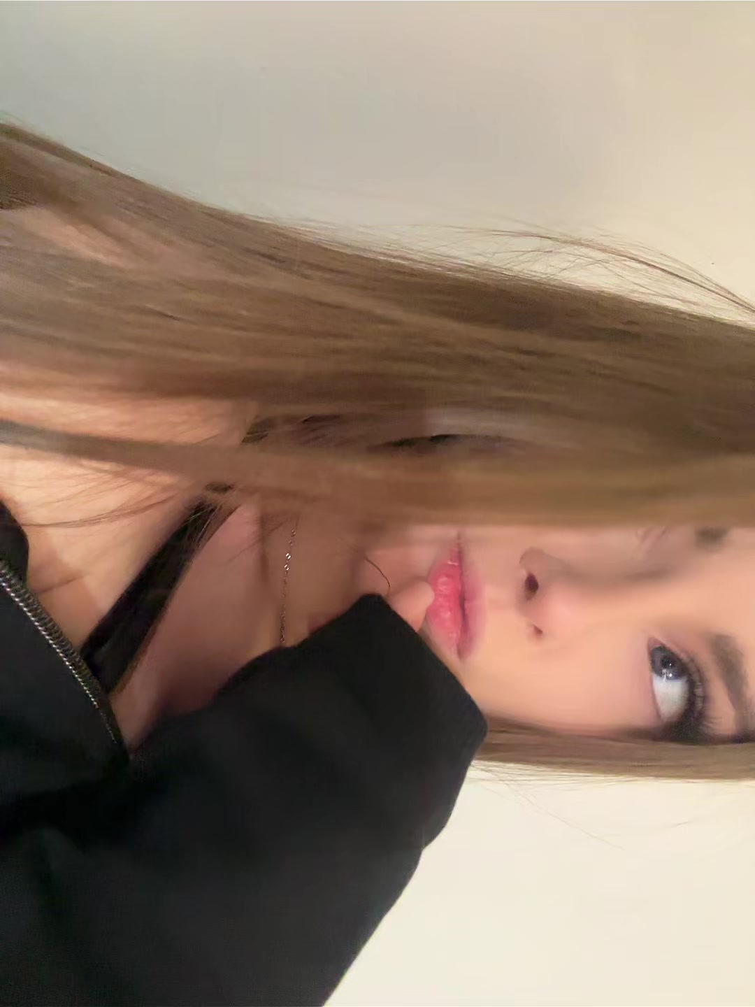 @𝓫𝓲𝓵𝓵𝓴𝓹𝓲