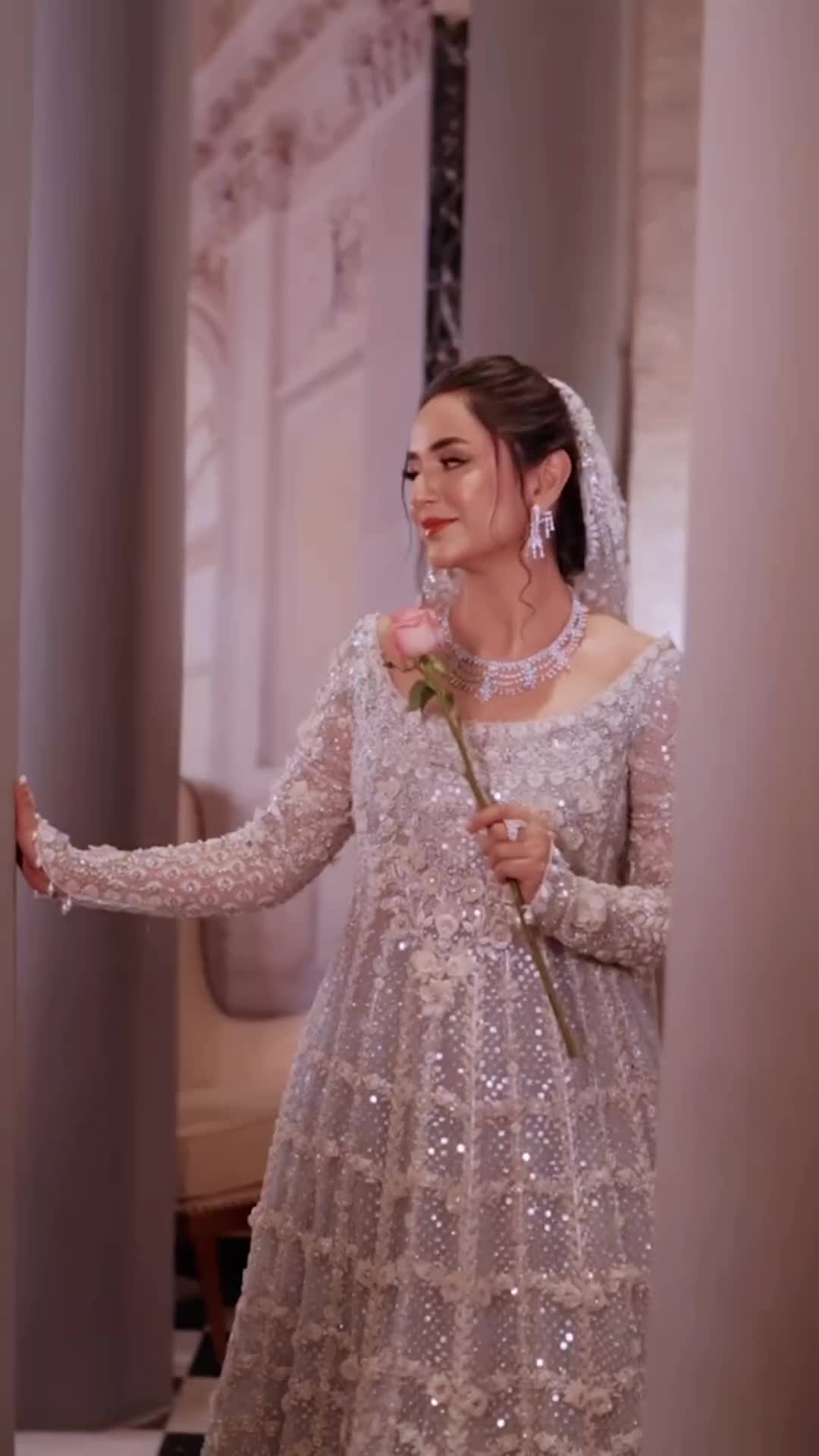 @Showbiz ki Duniya😍