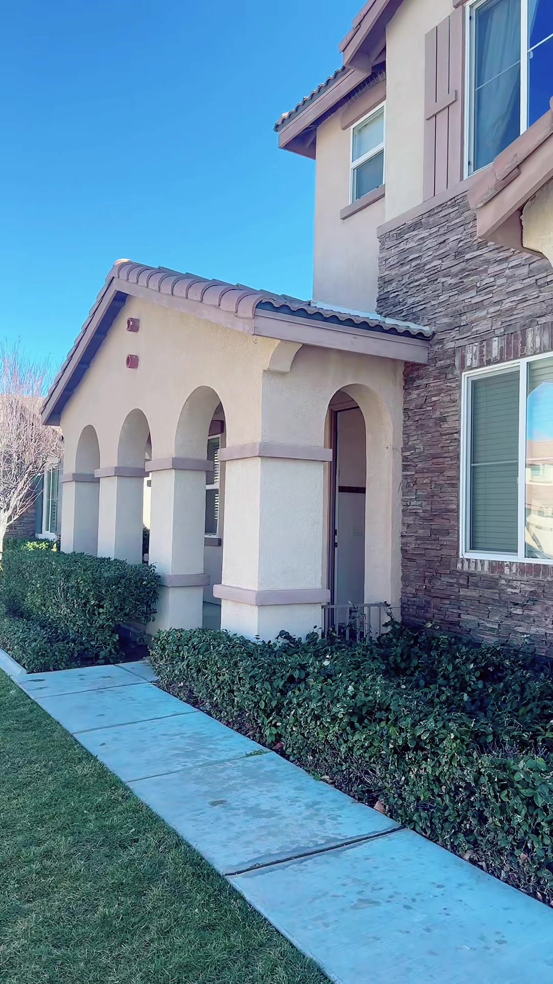 @Vicky Rios Realtor