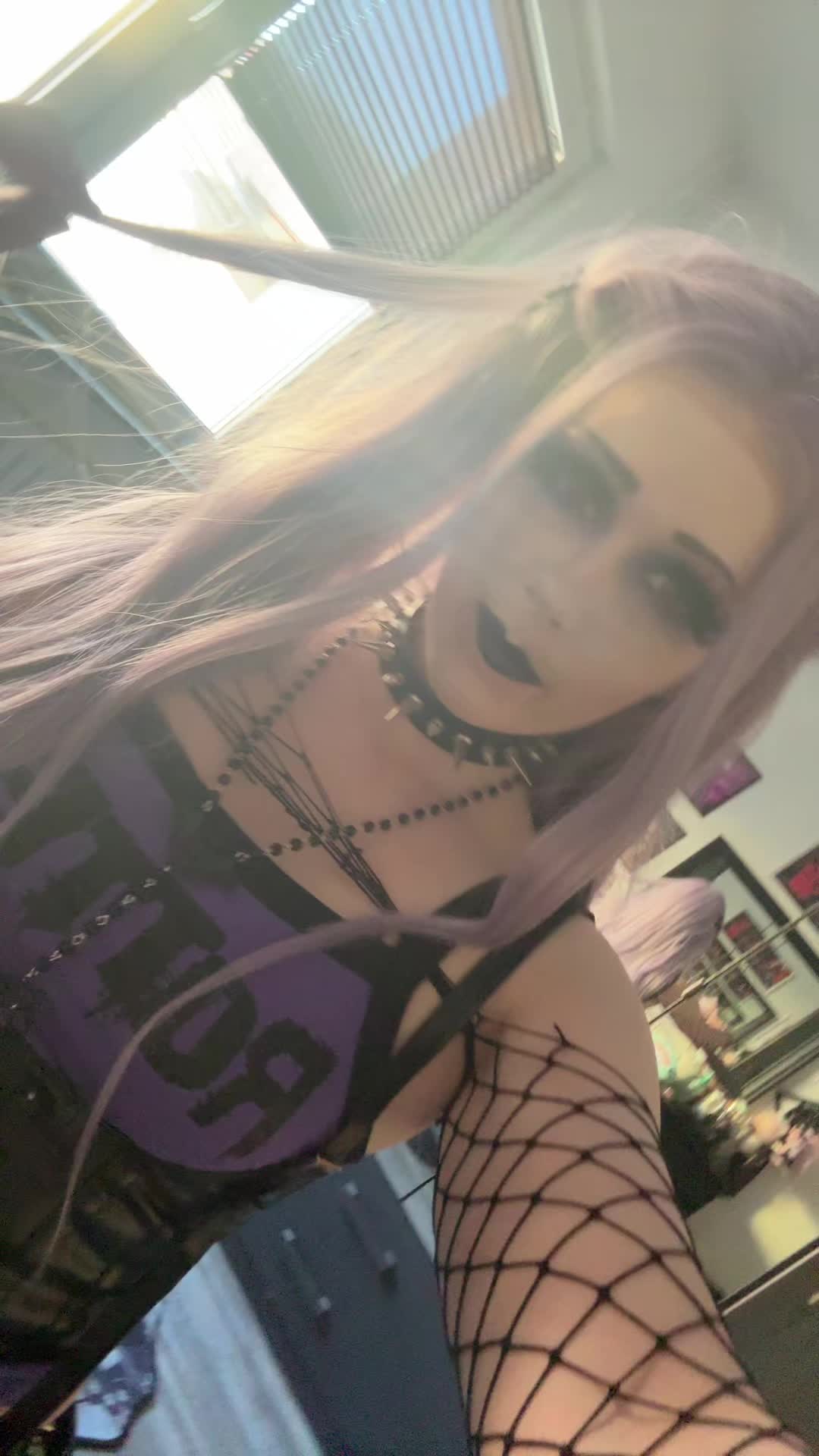 @kiki or kimi