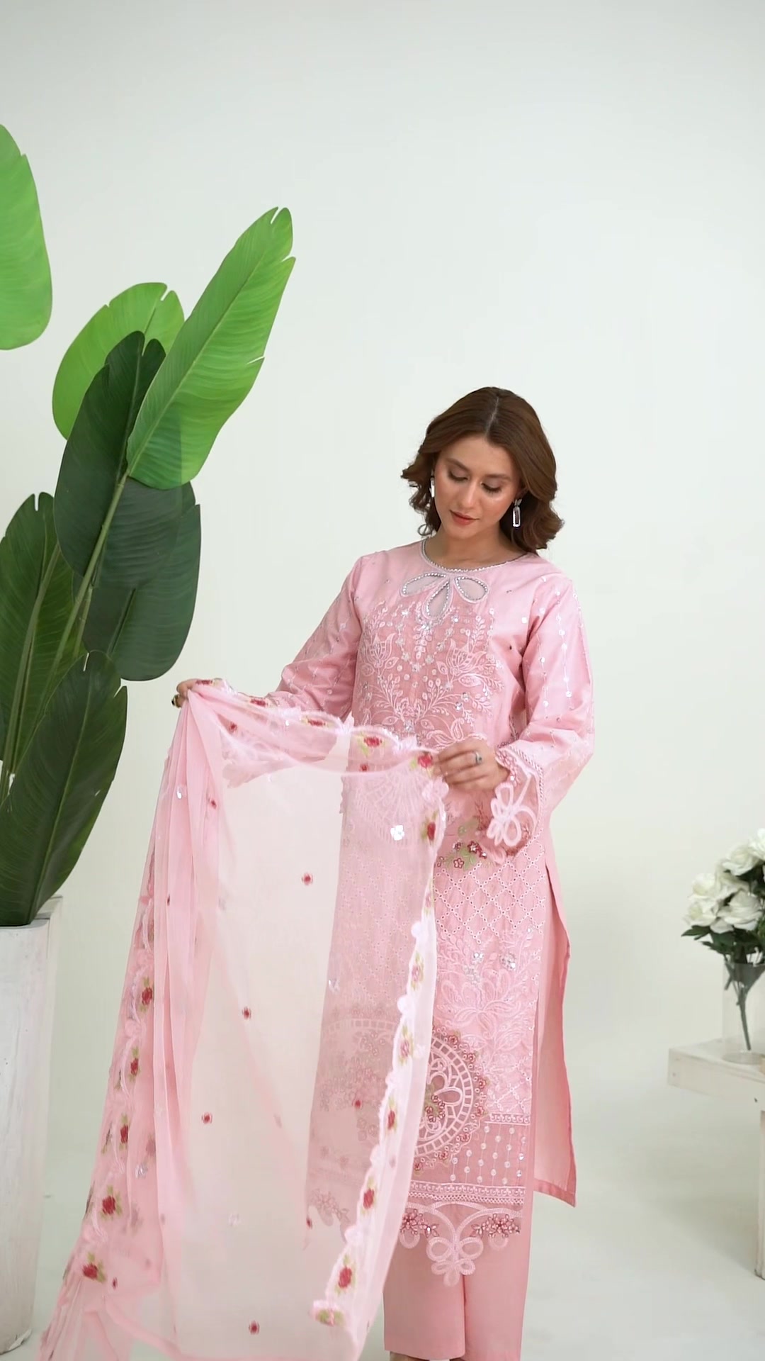 @hoorainfashionsofficial