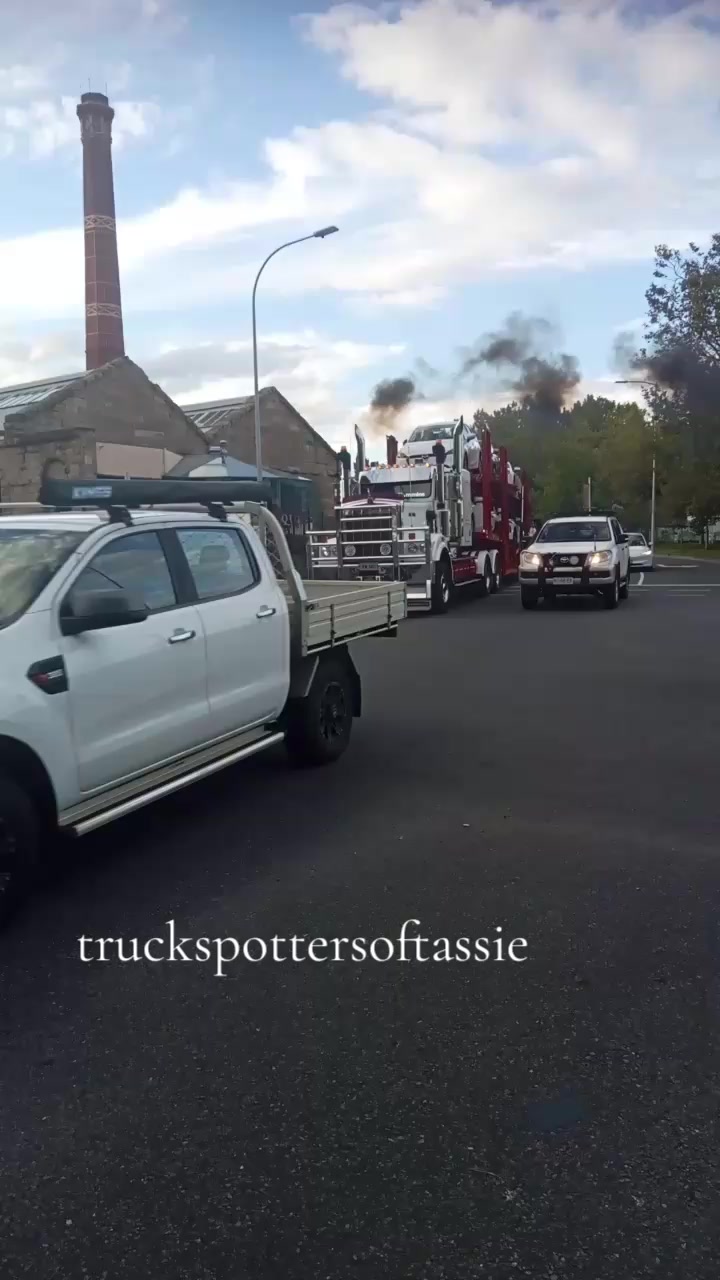 @Truck spotters of tassie