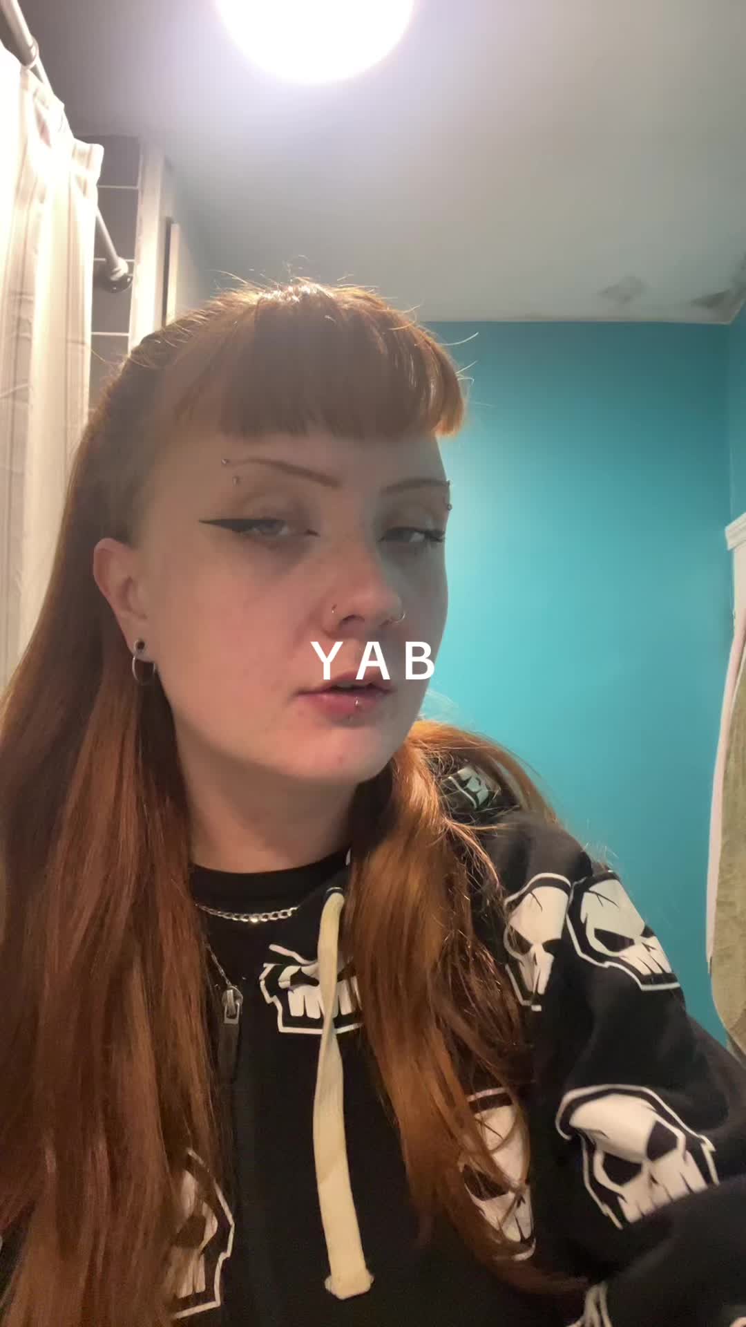 @mo🦇💜