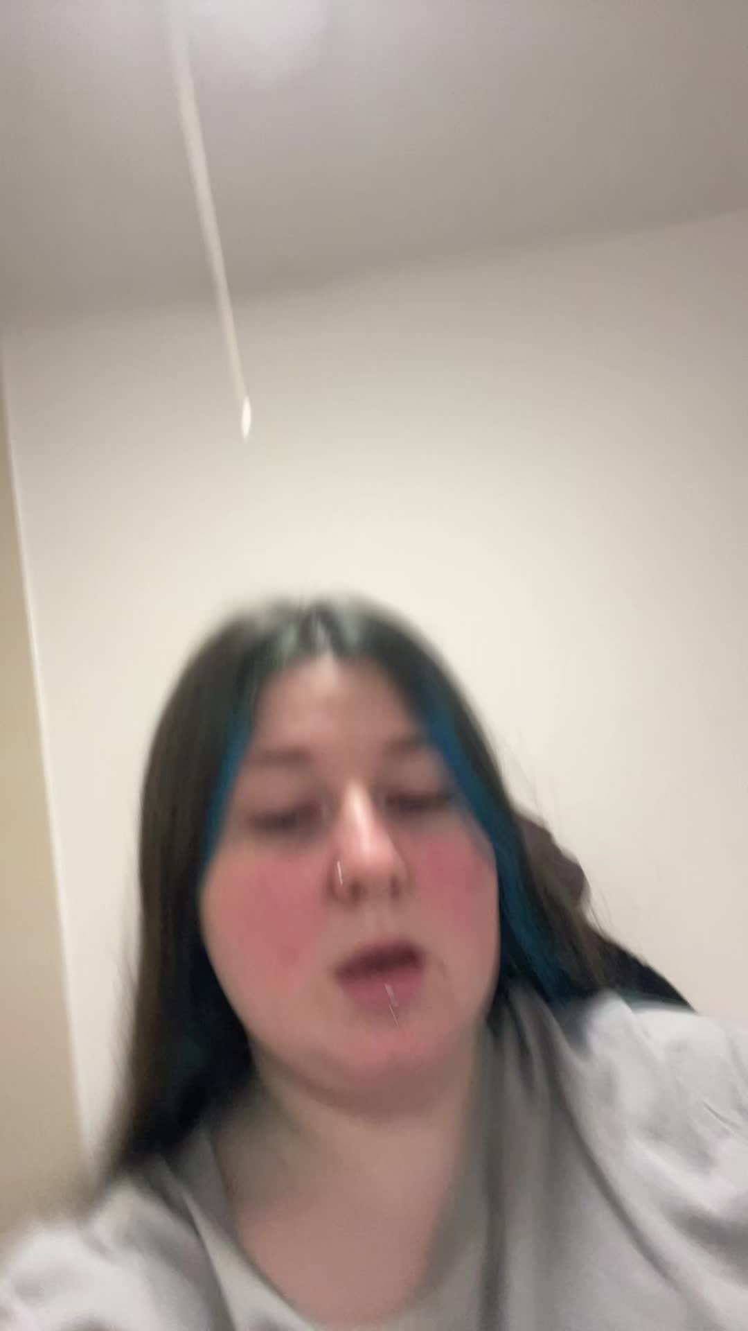 @YourFavMilf🙂&zwj;&harr;️