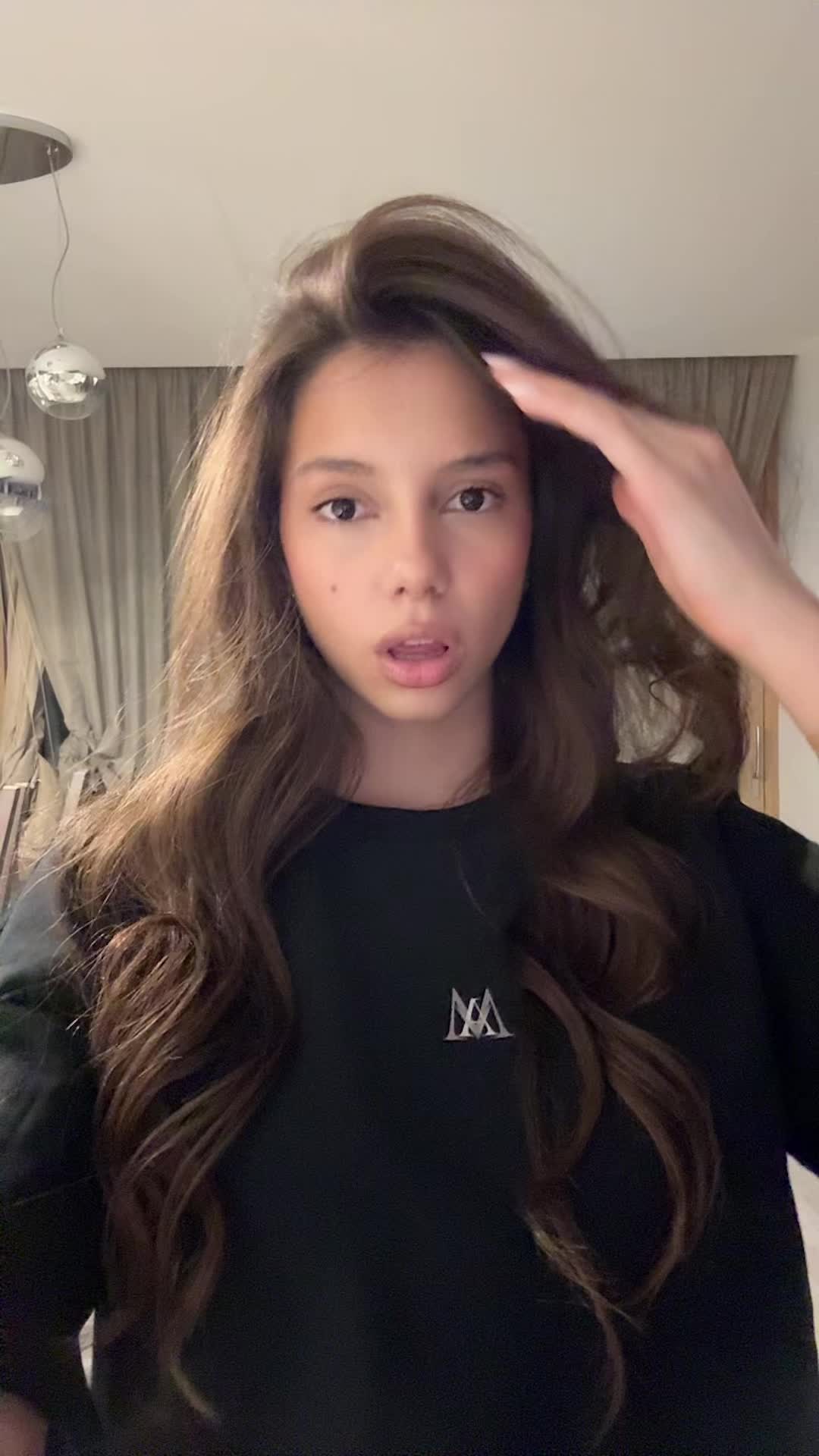 @Mayamuraru