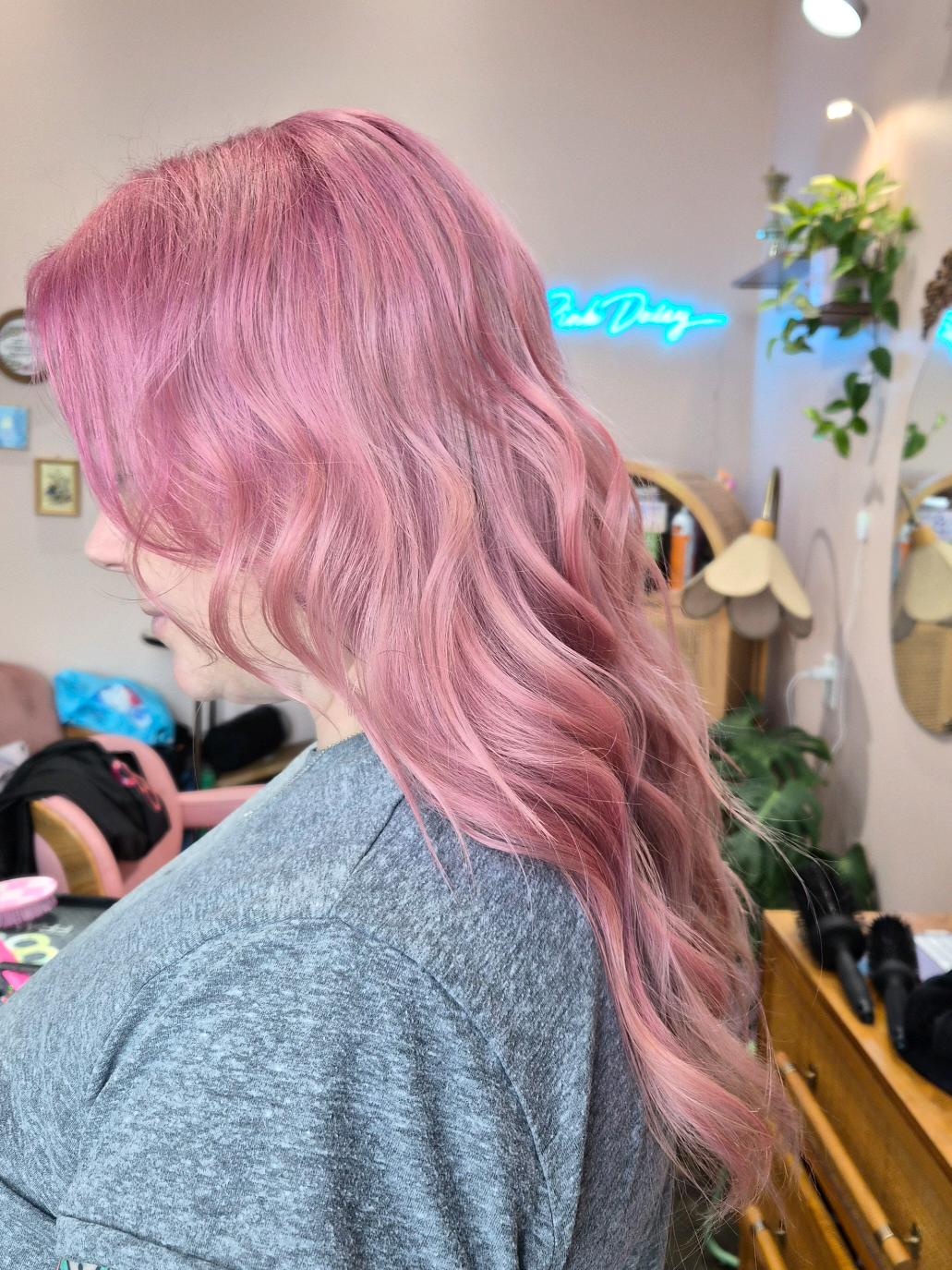@Pink Daisy Hair Studio