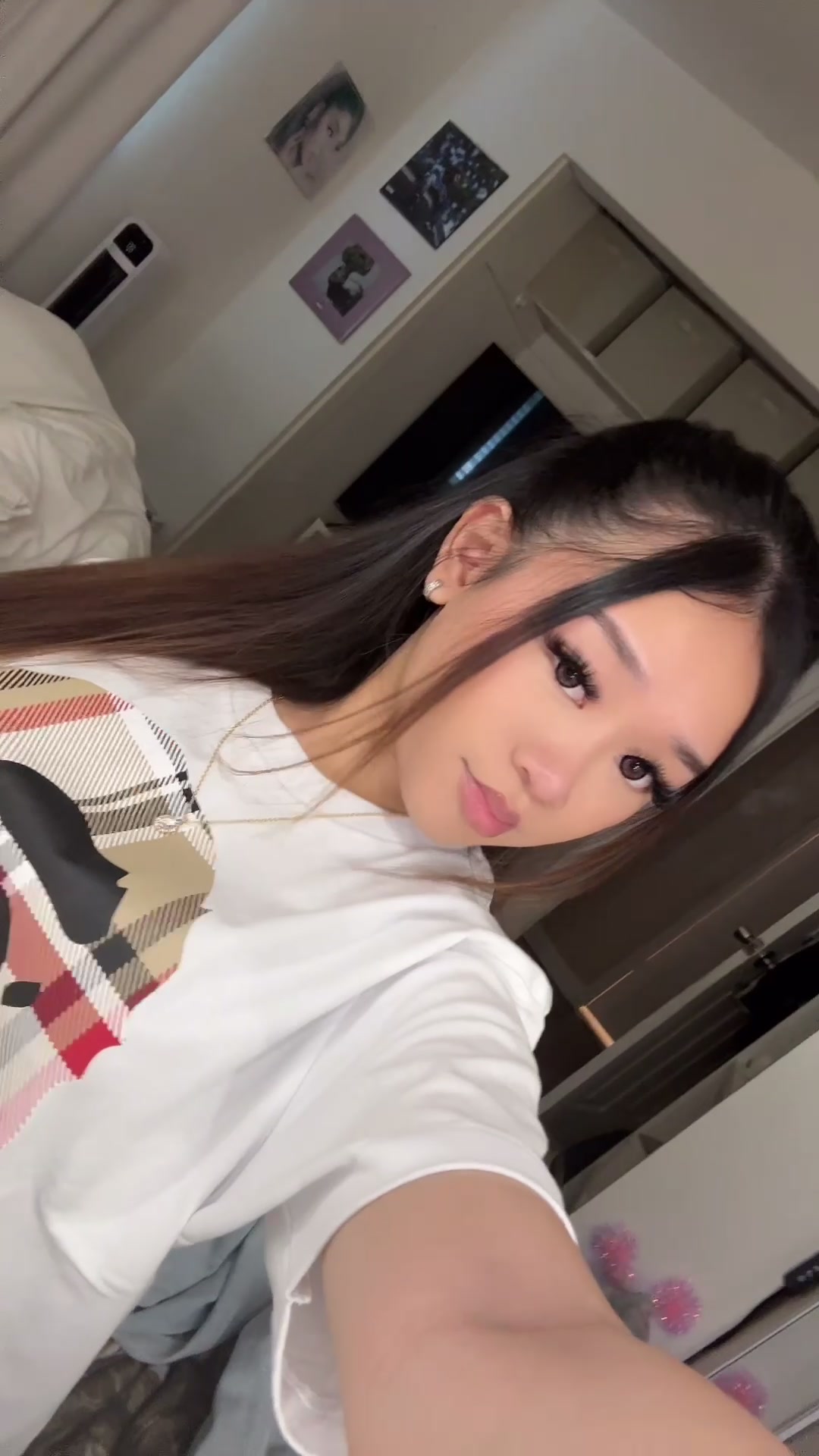 @jennyyly