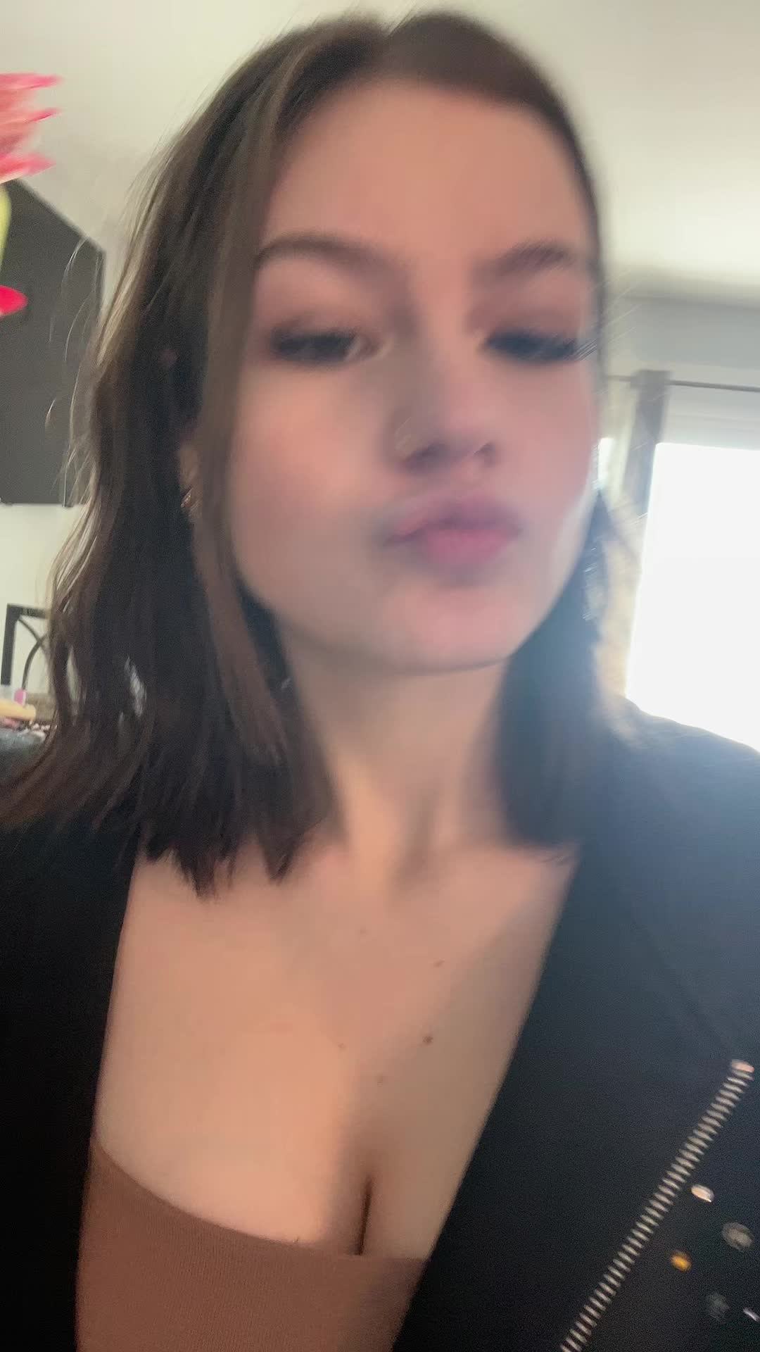 @Chloe Rae 💕