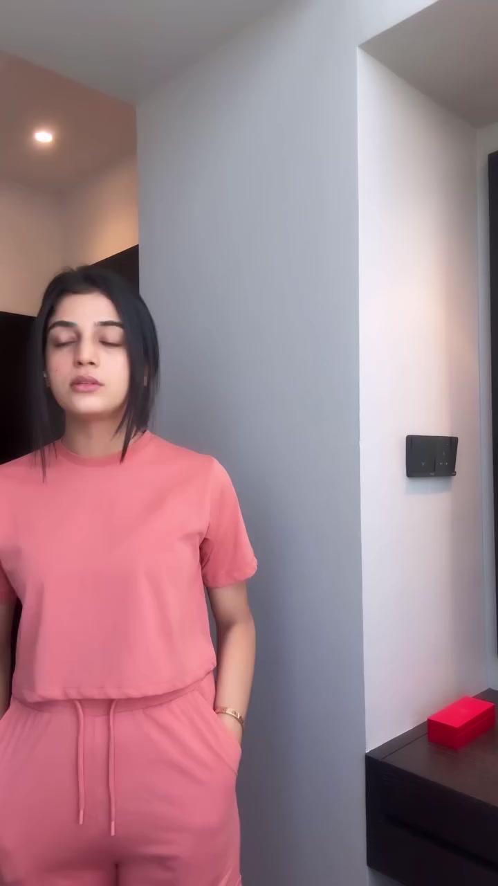@Laiba Khan Official🌸