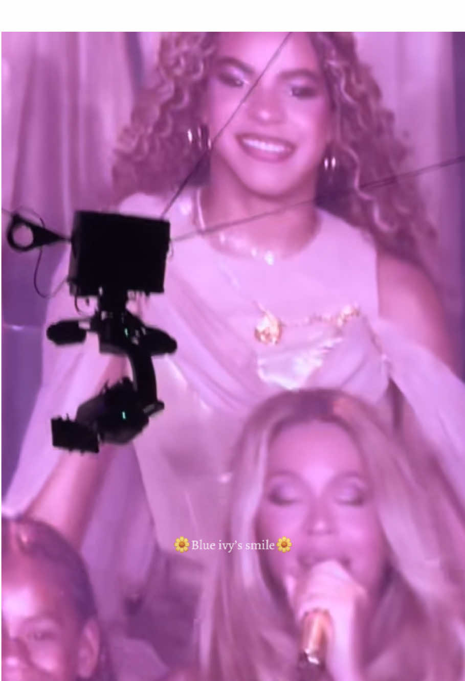 @★𝐁𝐥𝐮𝐞 𝐈𝐯𝐲★