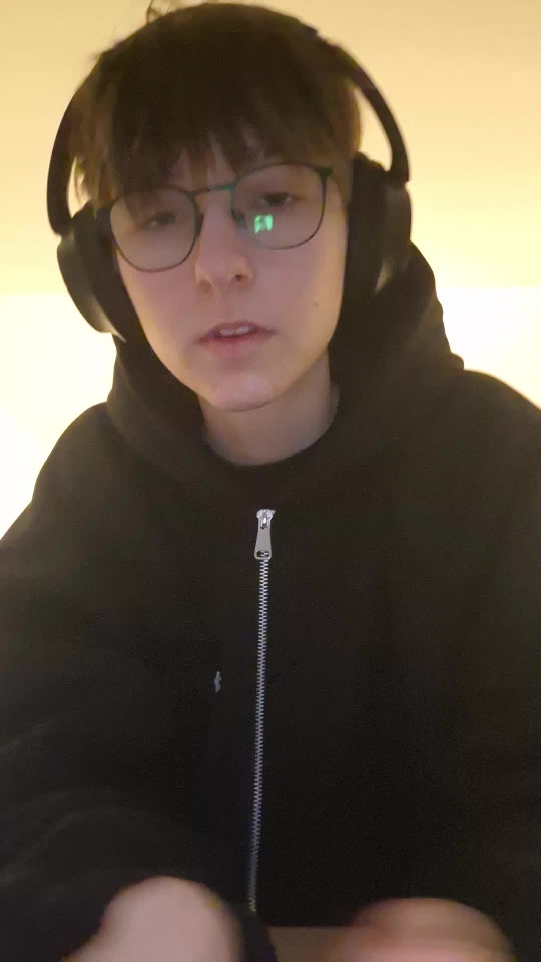 @𝒜𝓈𝒽 ℒ𝓊𝒸