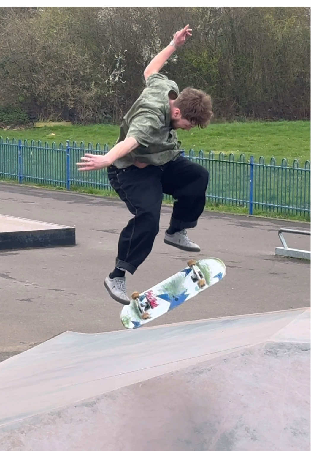 @Lewis_Gerry
