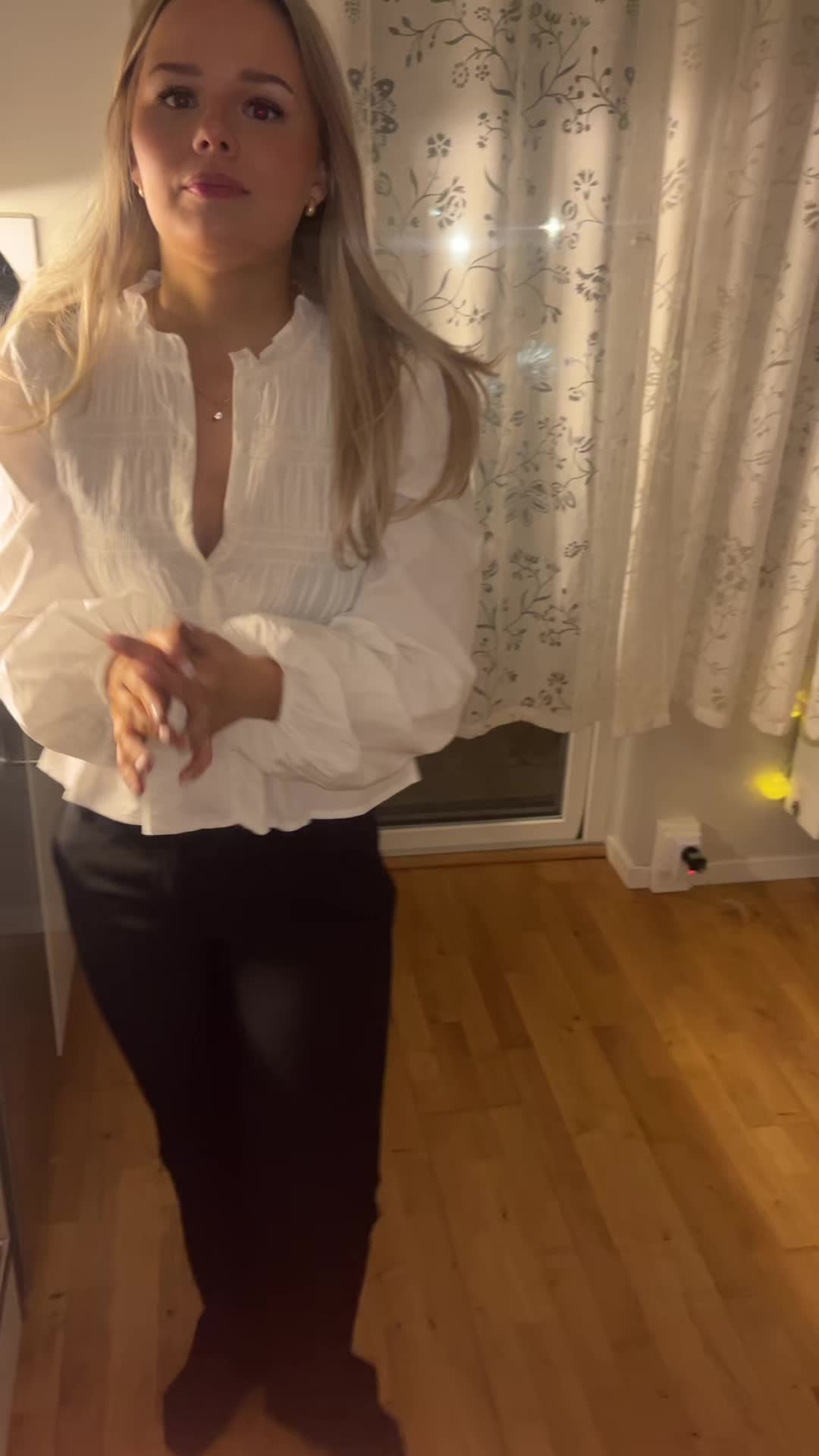 @The blondies🍸🧘🏼&zwj;♀️🤍🪩🎧