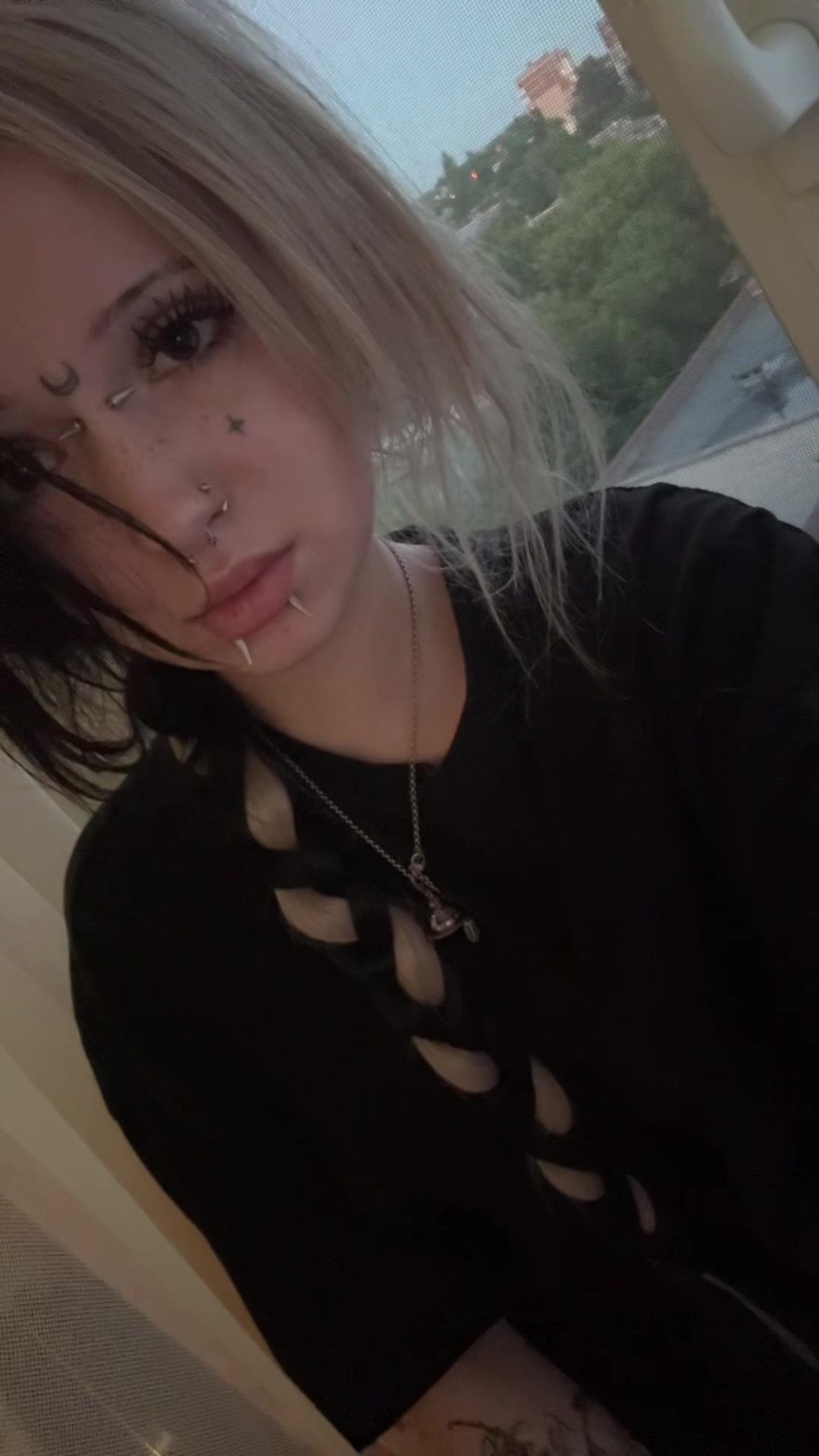 @тина