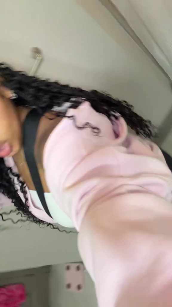 @monique
