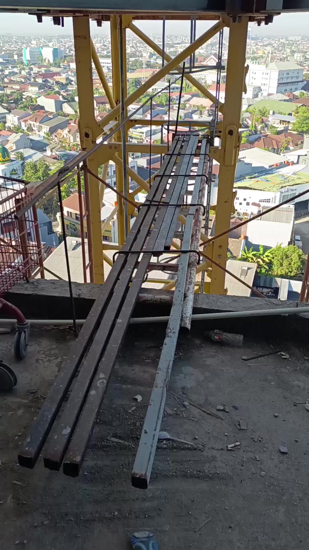 @Luvi towercrane 🏗👷🇮🇩