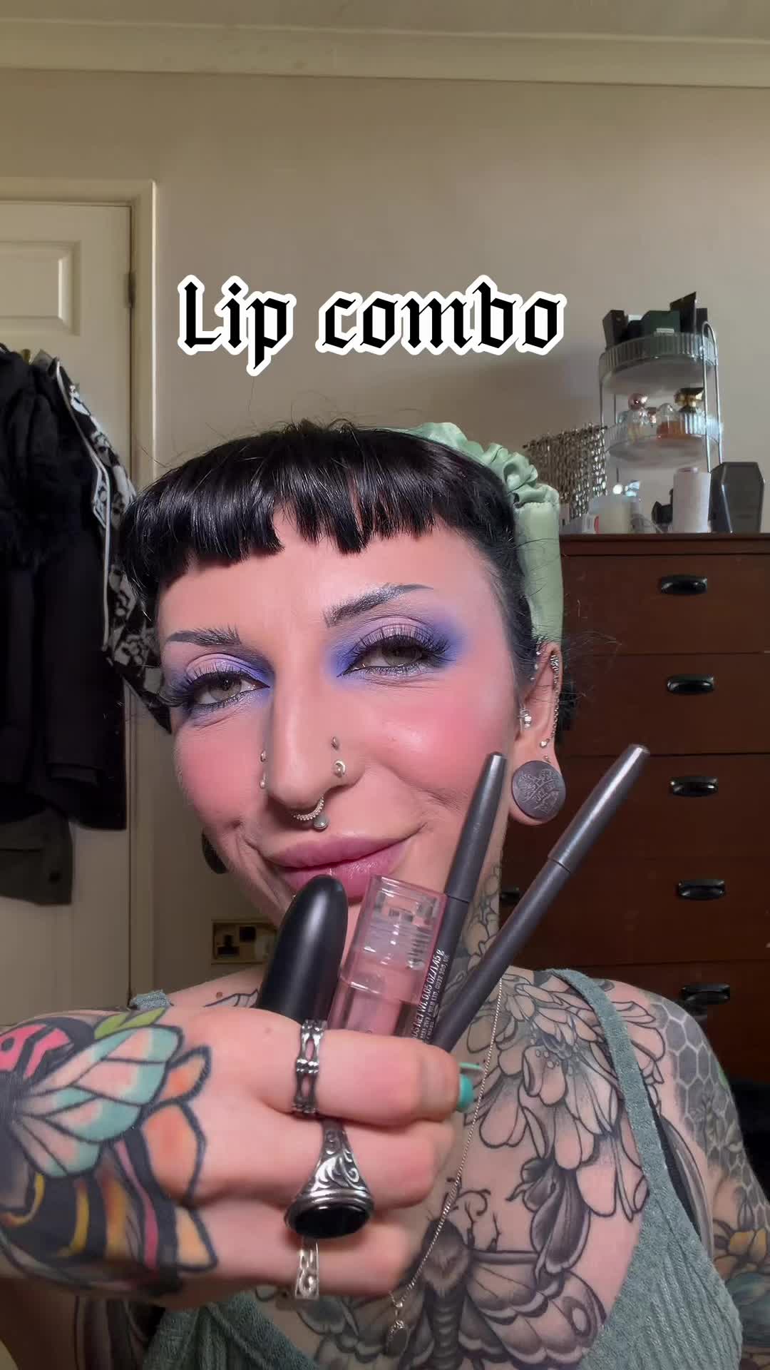 @𝕮𝖍𝖑𝖔𝖊 🖤
