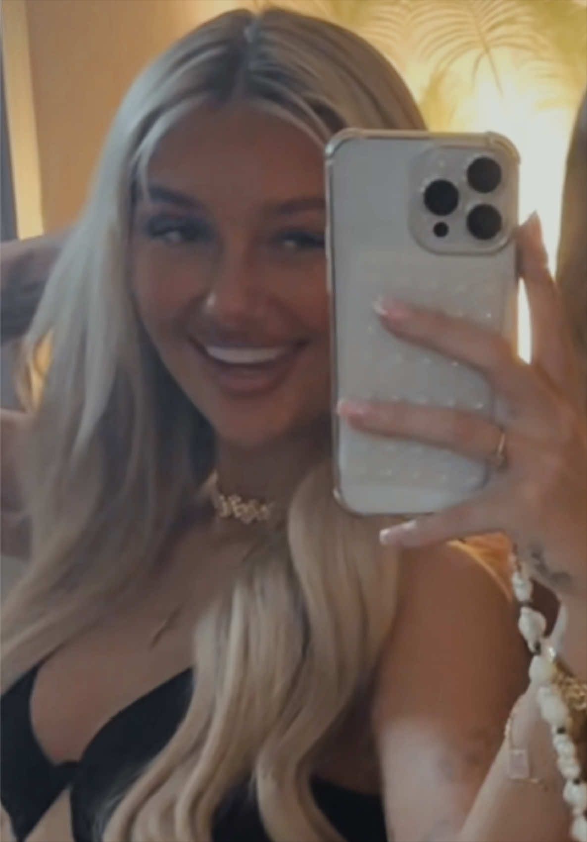@ellienuttsxx