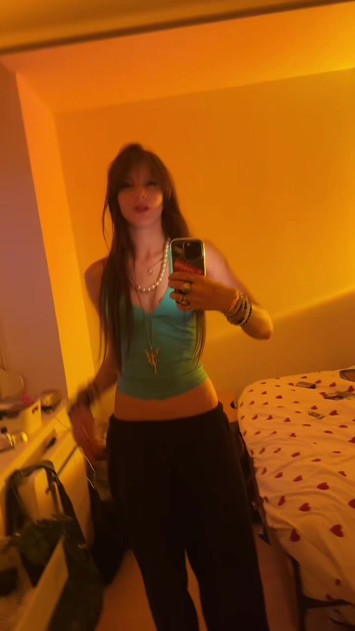 @&Rho;&iota;ά&nu;&nu;&alpha; 🪽