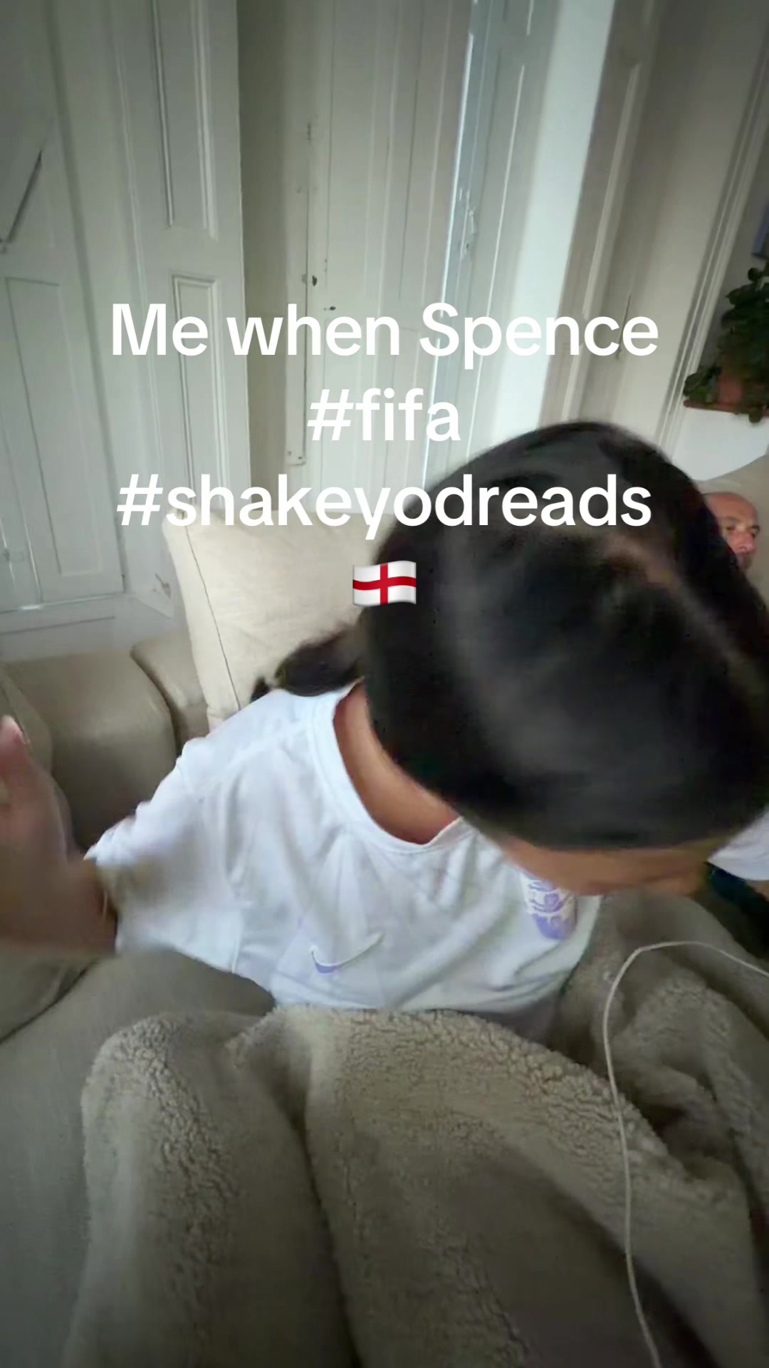 @isa ⟡.&middot;:｡✧