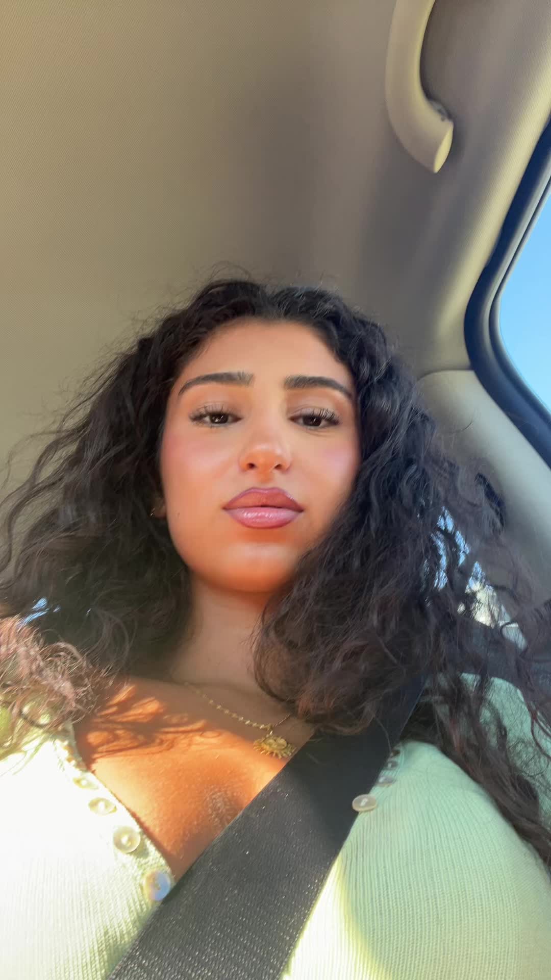 @Roxi