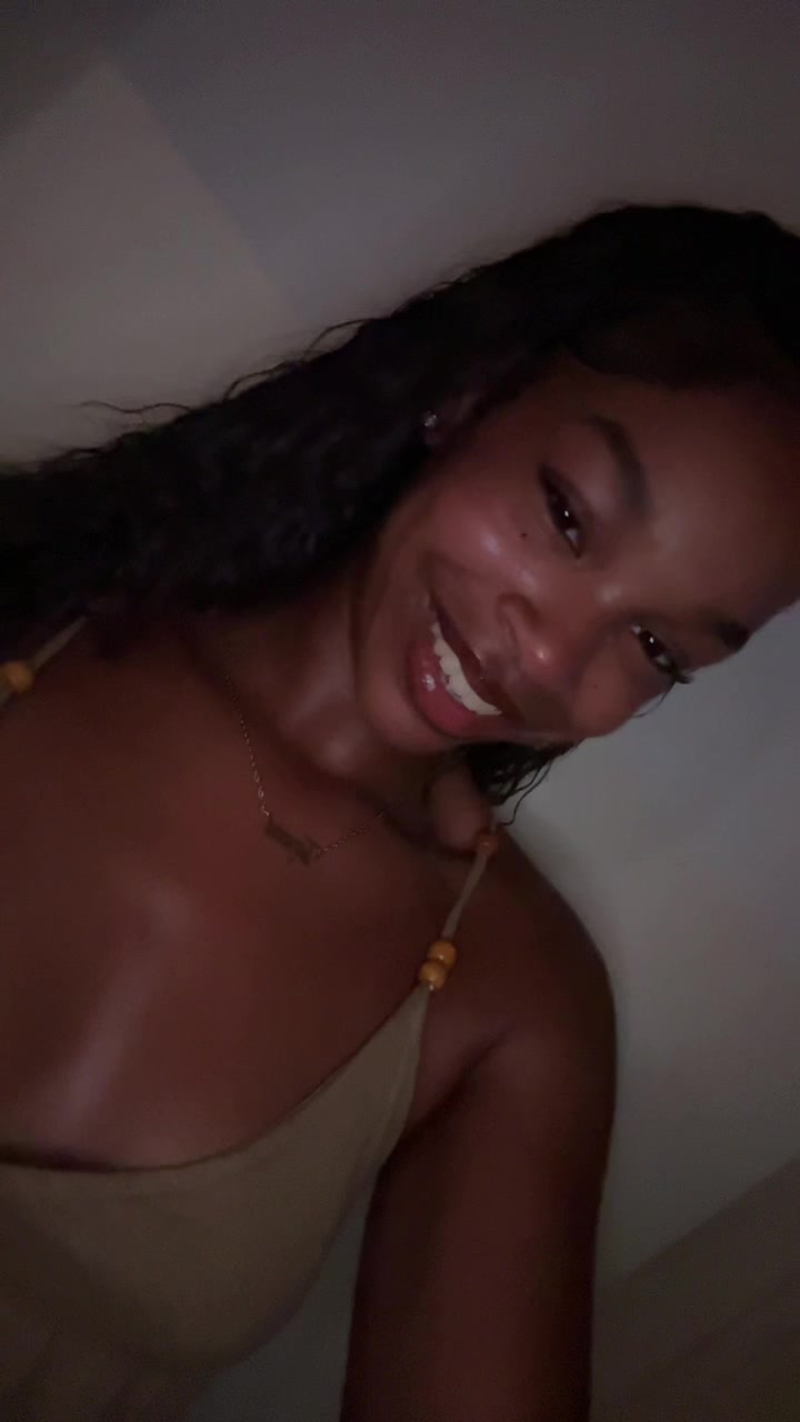 @tayssasilva._