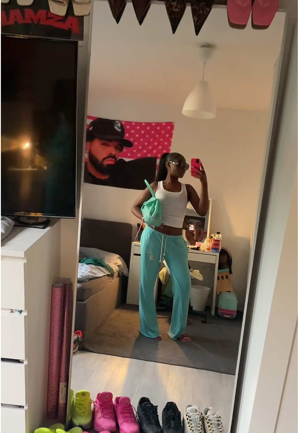 @Leezah