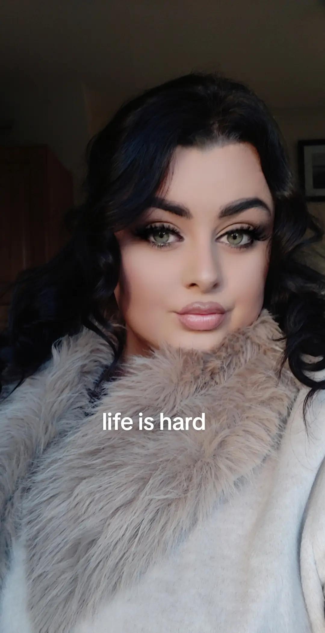 @Laura☘️&hearts;️