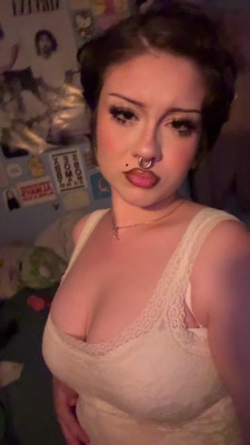 @liathebug