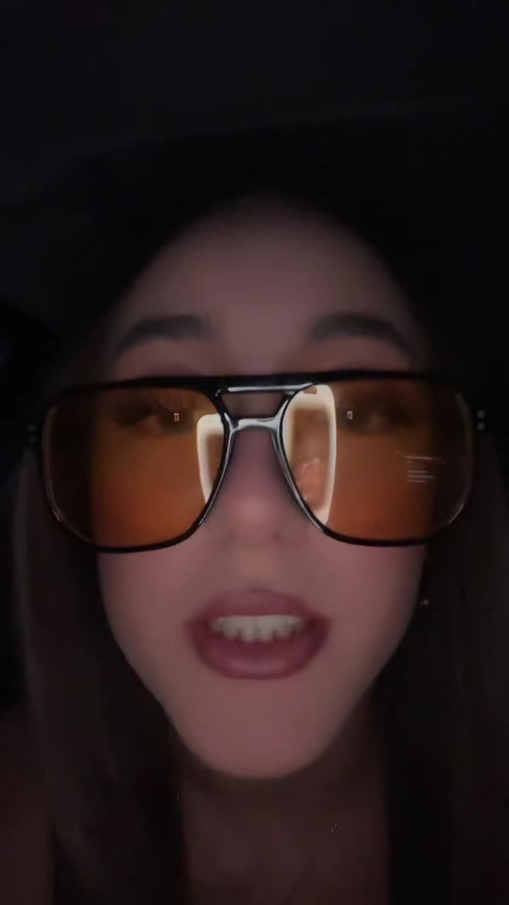 @Luna