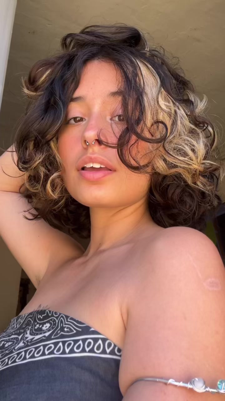 @Mayara